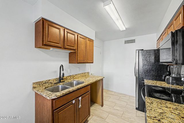 6834 N 81ST Lane, Glendale, AZ 85303