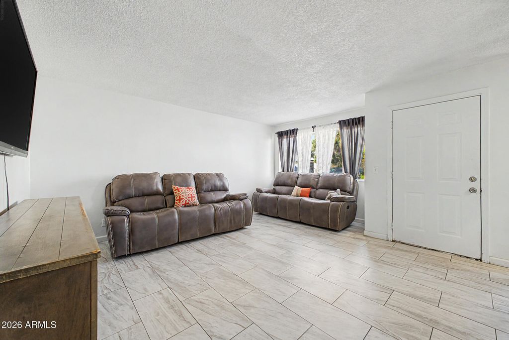 6834 N 81ST Lane, Glendale, AZ 85303 — photo 4