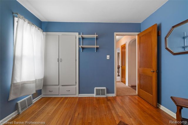 11422 Marion, Redford, MI 48239