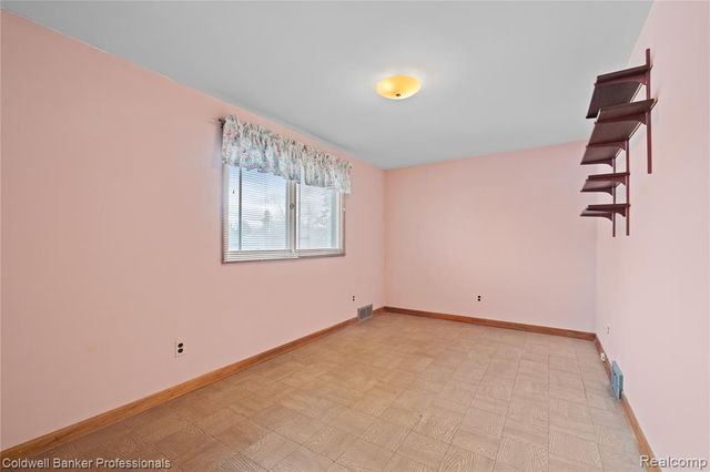 11422 Marion, Redford, MI 48239