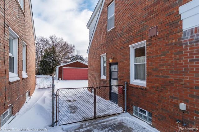 11422 Marion, Redford, MI 48239