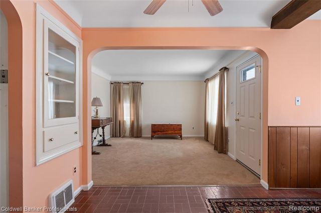 11422 Marion, Redford, MI 48239