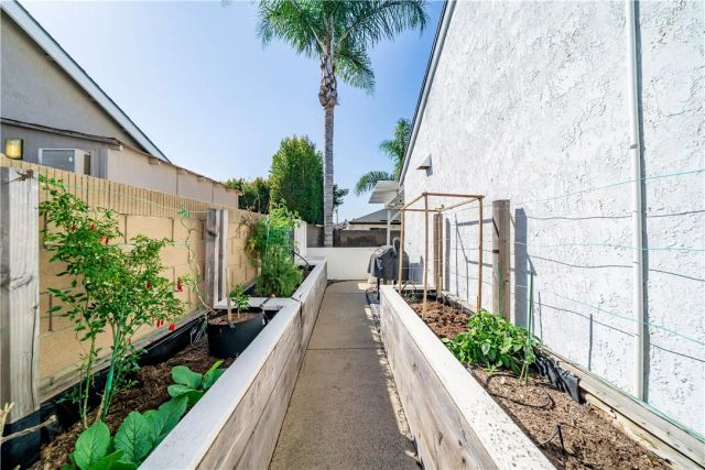 215 N Avenida Segovia, Anaheim Hills, CA 92808