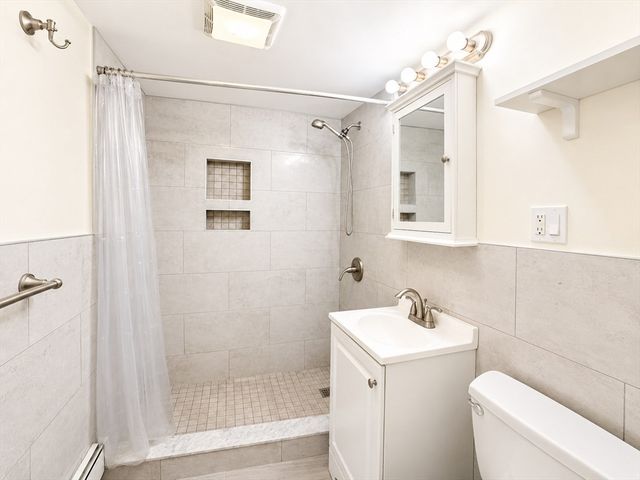 194 Lexignton St U1, Watertown, MA 02472