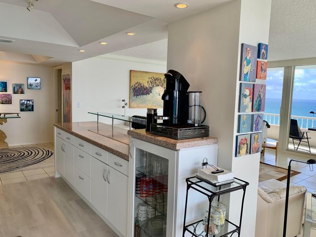 5540 N Ocean Drive Ph-a, Riviera Beach, FL 33404