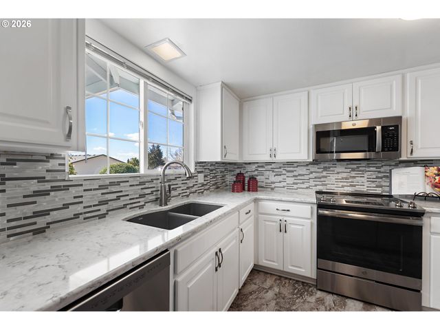 12430 Sw KING GEORGE Dr, King City, OR 97224