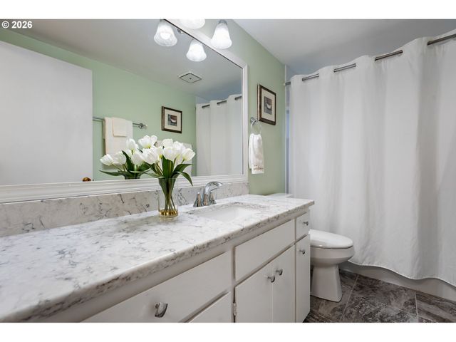 12430 Sw KING GEORGE Dr, King City, OR 97224