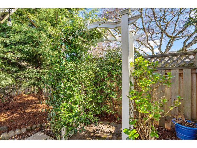 12430 Sw KING GEORGE Dr, King City, OR 97224