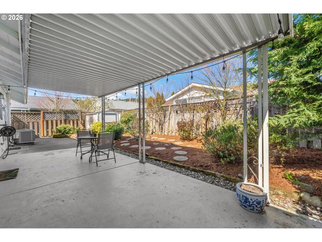 12430 Sw KING GEORGE Dr, King City, OR 97224