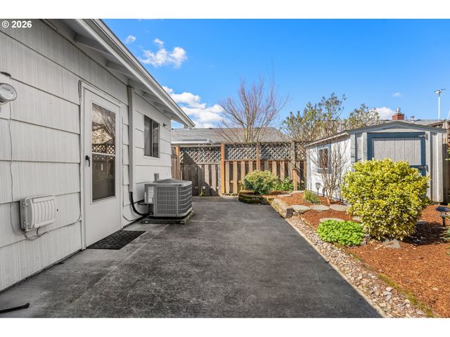 12430 Sw KING GEORGE Dr, King City, OR 97224