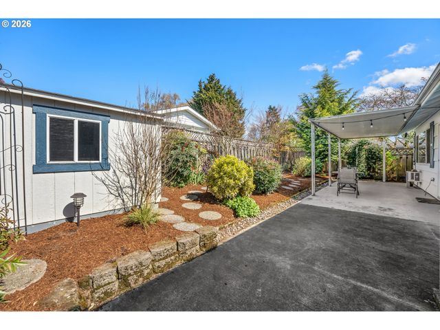 12430 Sw KING GEORGE Dr, King City, OR 97224