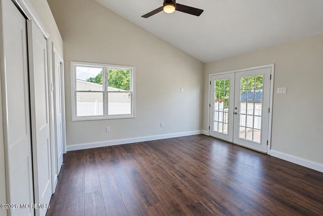 856 E Concourse, Aberdeen, NJ 07735