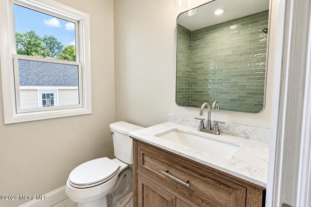 856 E Concourse, Aberdeen, NJ 07735