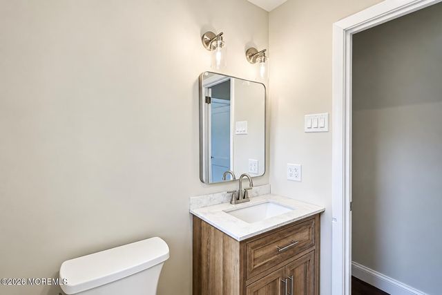 856 E Concourse, Aberdeen, NJ 07735
