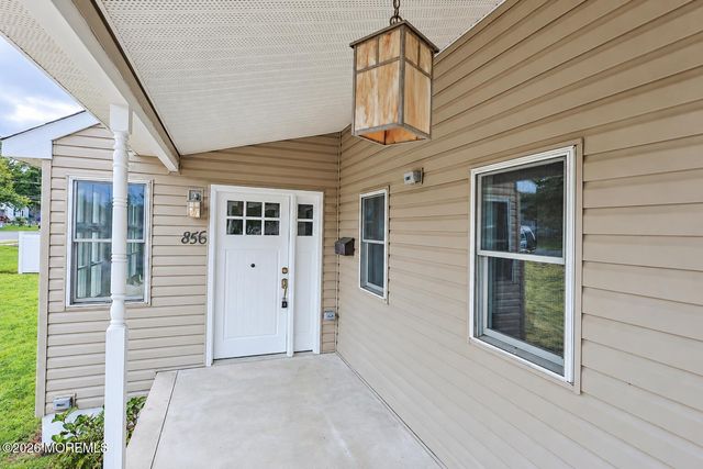 856 E Concourse, Aberdeen, NJ 07735