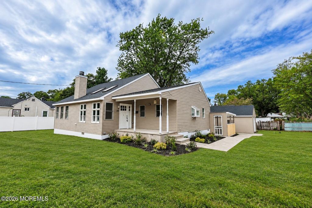 856 E Concourse, Aberdeen, NJ 07735