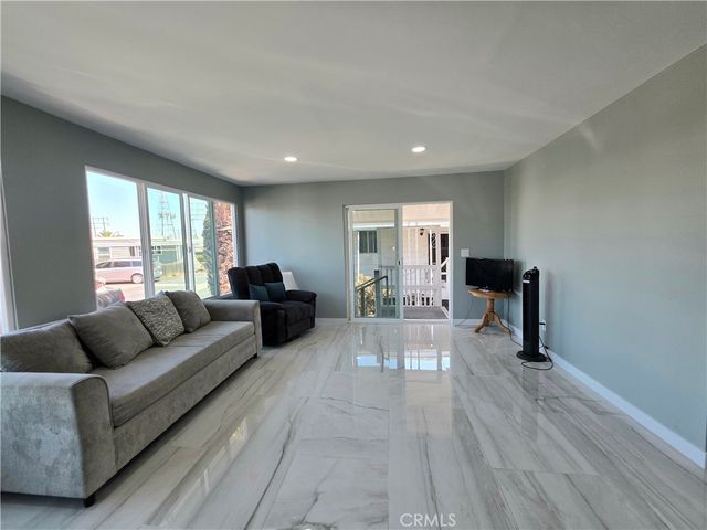 17705 Western 92, Gardena, CA 90248