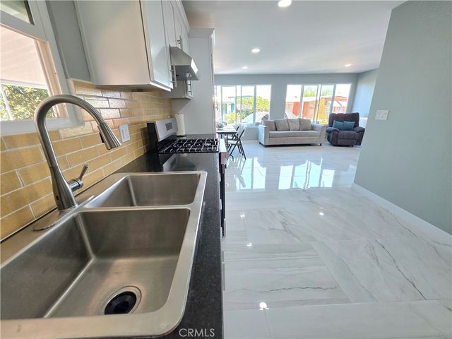 17705 Western 92, Gardena, CA 90248