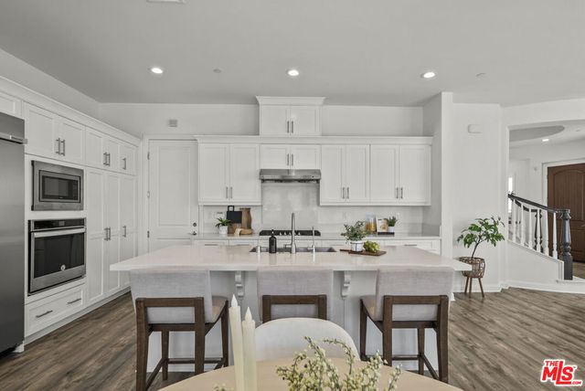 20736 Spruce Circle, Porter Ranch, CA 91326