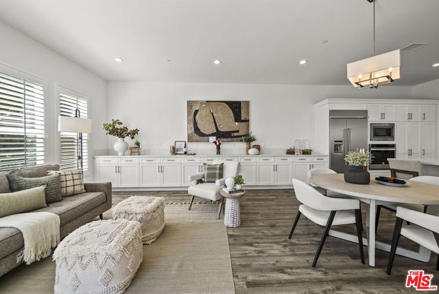 20736 Spruce Circle, Porter Ranch, CA 91326