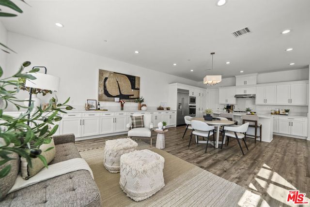 20736 Spruce Circle, Porter Ranch, CA 91326