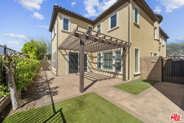 20736 Spruce Circle, Porter Ranch, CA 91326