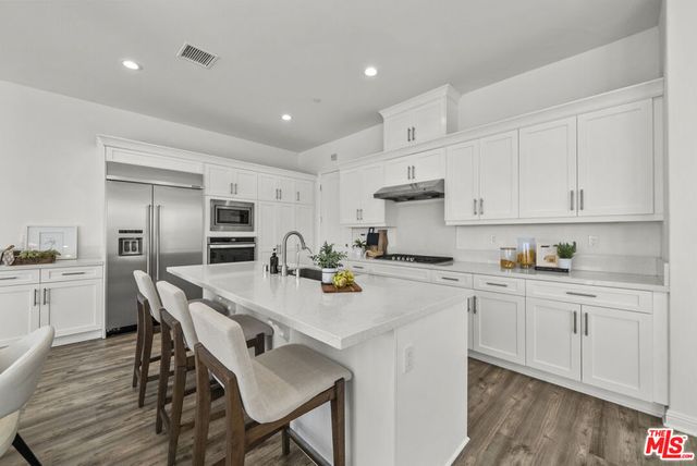 20736 Spruce Circle, Porter Ranch, CA 91326