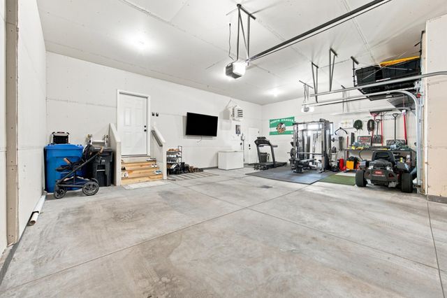 6759 28th Street S, Fargo, ND 58104