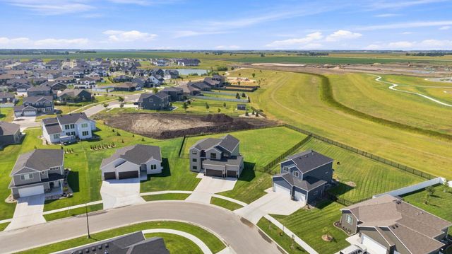 6759 28th Street S, Fargo, ND 58104