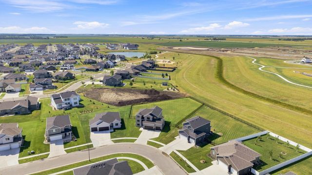 6759 28th Street S, Fargo, ND 58104