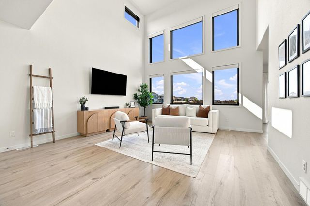 6759 28th Street S, Fargo, ND 58104