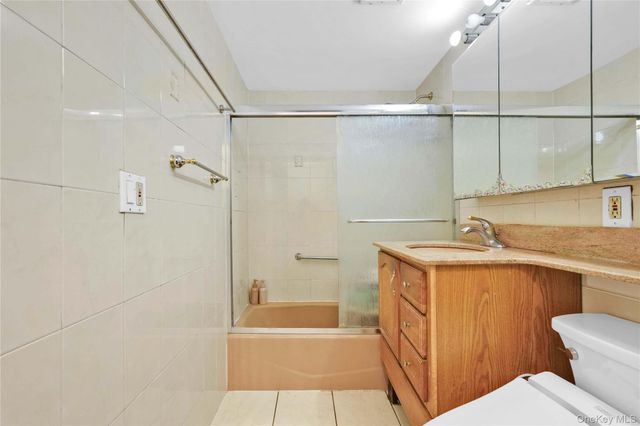 13835 Elder Avenue Penthouse F, Flushing, NY 11355