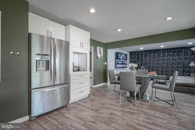24 PEACHTON LN, Sicklerville, NJ 08081