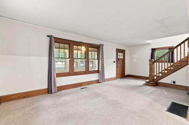 1019 Sherburne Avenue, Saint Paul, MN 55104