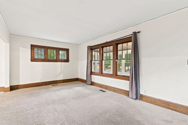 1019 Sherburne Avenue, Saint Paul, MN 55104