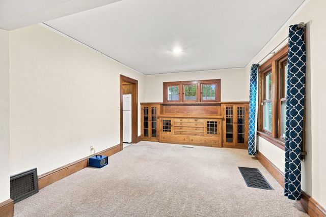1019 Sherburne Avenue, Saint Paul, MN 55104