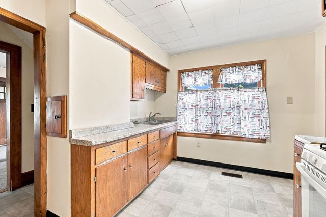 1019 Sherburne Avenue, Saint Paul, MN 55104