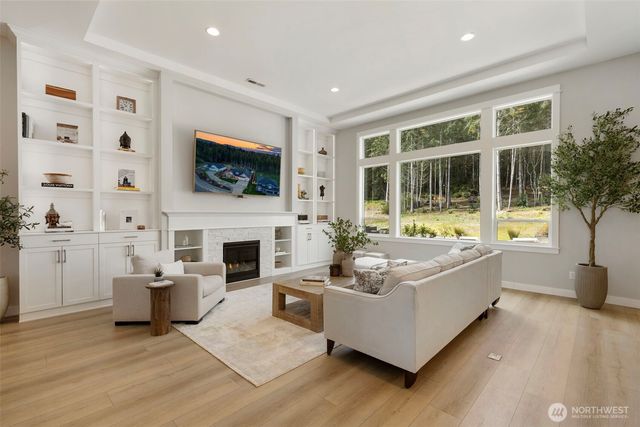 5493 Skyfall Place NW, Bremerton, WA 98312