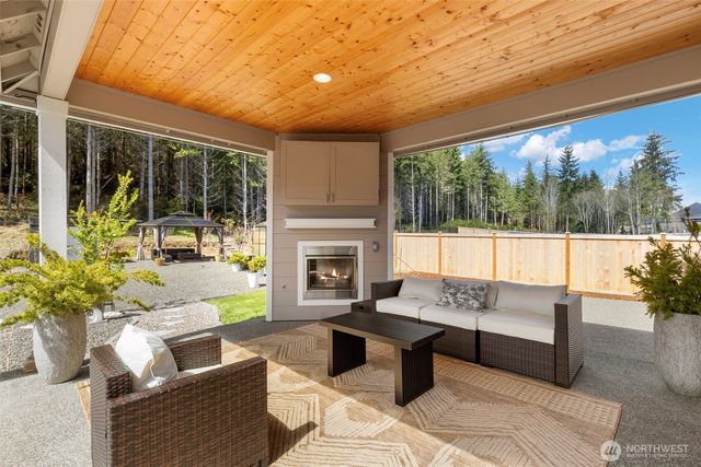 5493 Skyfall Place NW, Bremerton, WA 98312