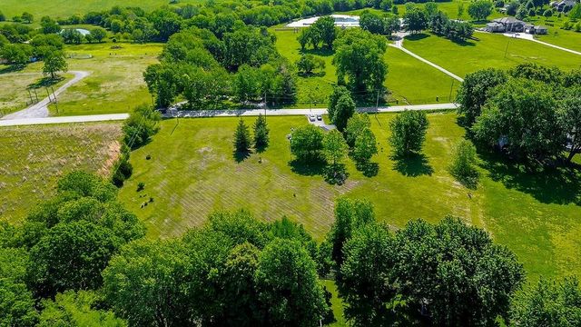 16612 Kentucky Road, Belton, MO 64012