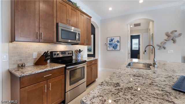 1410 Redona WAY, Naples, FL 34113