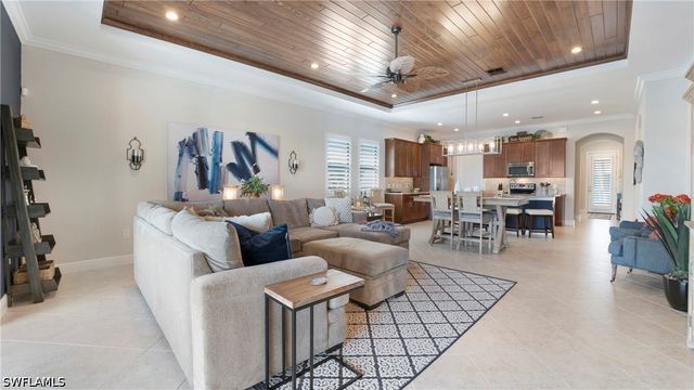 1410 Redona WAY, Naples, FL 34113