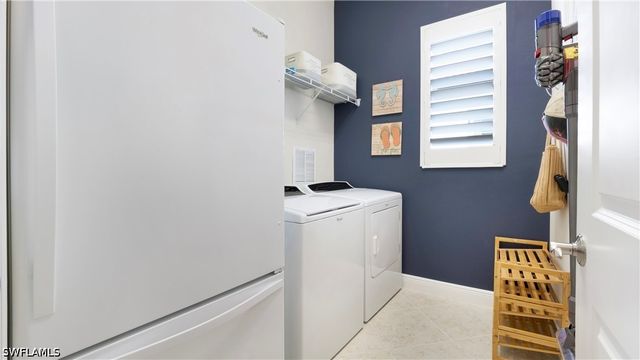 1410 Redona WAY, Naples, FL 34113