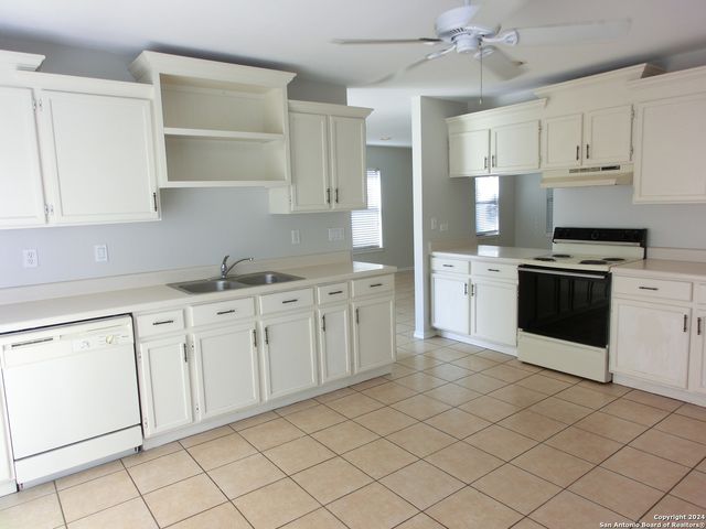 15815 PLEASANT WELL DR, San Antonio, TX 78247