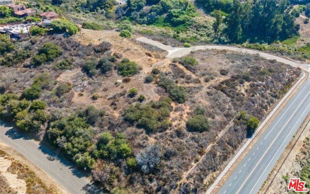 Image 3 of property listing at 0 Christine, Encinitas, CA 92024