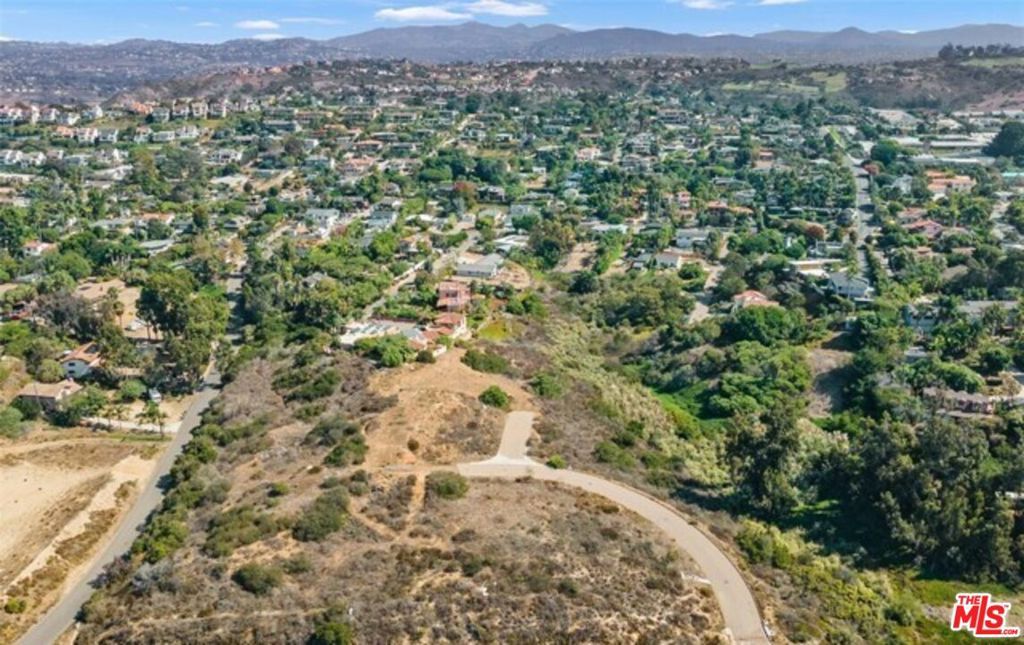 Image 4 of property listing at 0 Christine, Encinitas, CA 92024