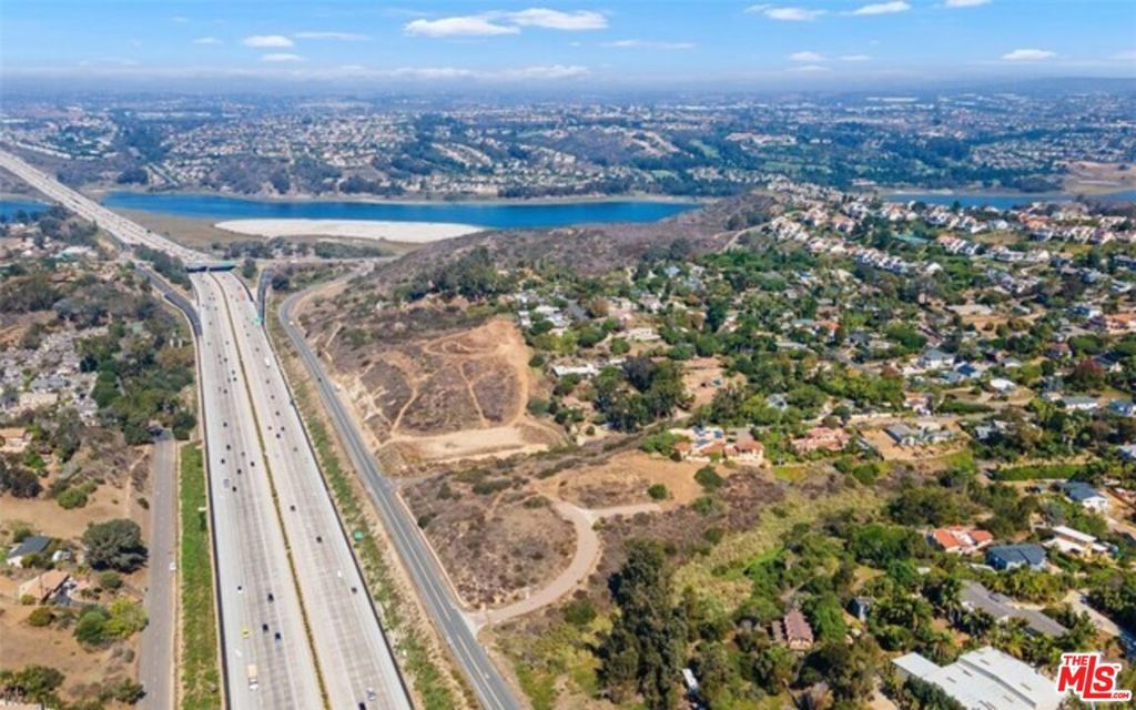 Image 7 of property listing at 0 Christine, Encinitas, CA 92024