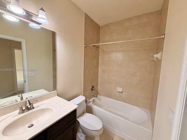 8965 NW 98th Avenue ., Doral, FL 33178