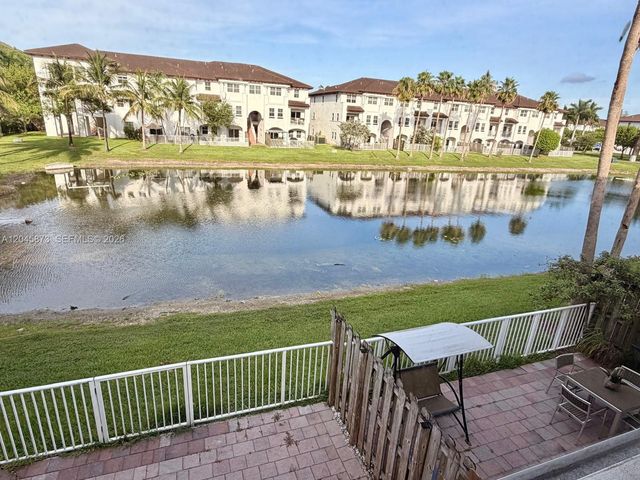 8965 NW 98th Avenue ., Doral, FL 33178