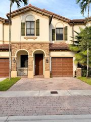8965 NW 98th Avenue ., Doral, FL 33178